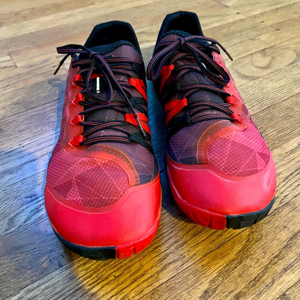 Merrell Men's Barefoot Trail Glove Shoes in red /Molton Lava size 12